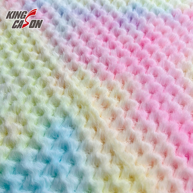 Piel sintética de conejo Jacquard de 5 mm con teñido anudado de arcoíris Kingcason